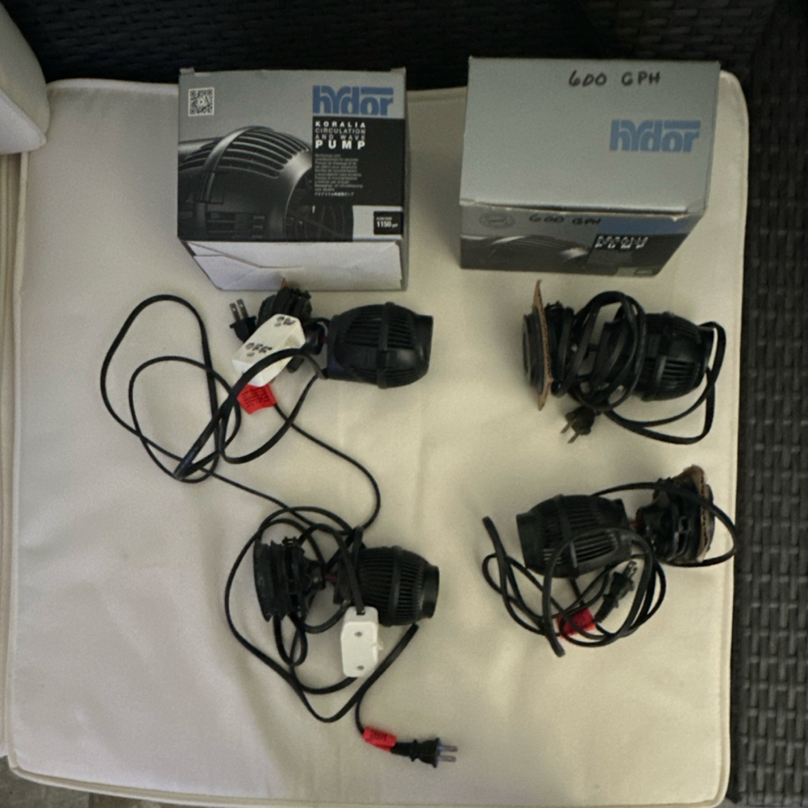 Hydor KORALIA Circulation Pump 600 GPH & 1150 GPH Aquarium Water.  4 pumps. Used