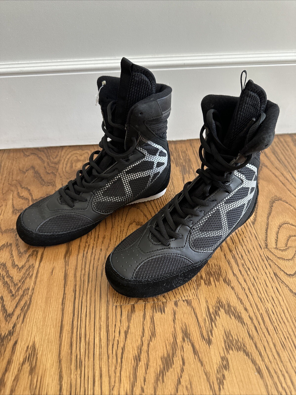 CORE Lightweight Black Boxing Shoes  Support & Traction Sz 5.5 Mens 7 Womens