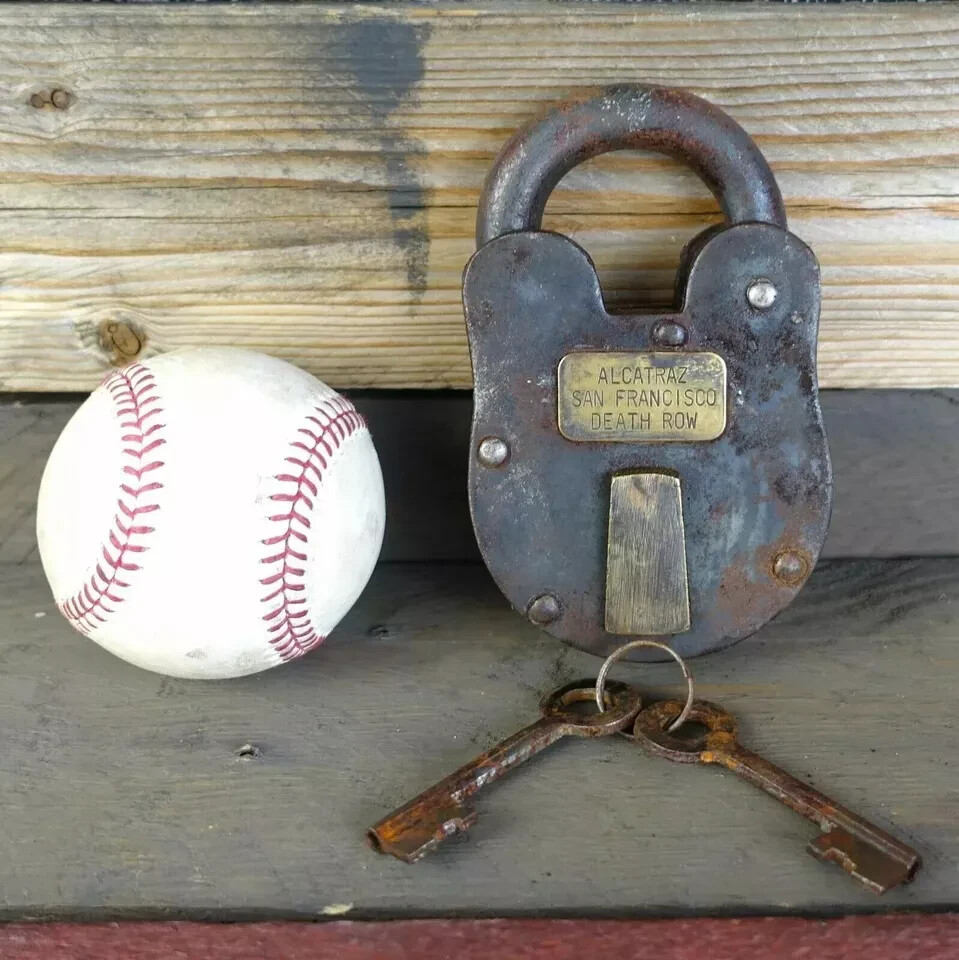 Alcatraz San Francisco Death Row 4" Cast Iron Lock & Keys, Antique Finish