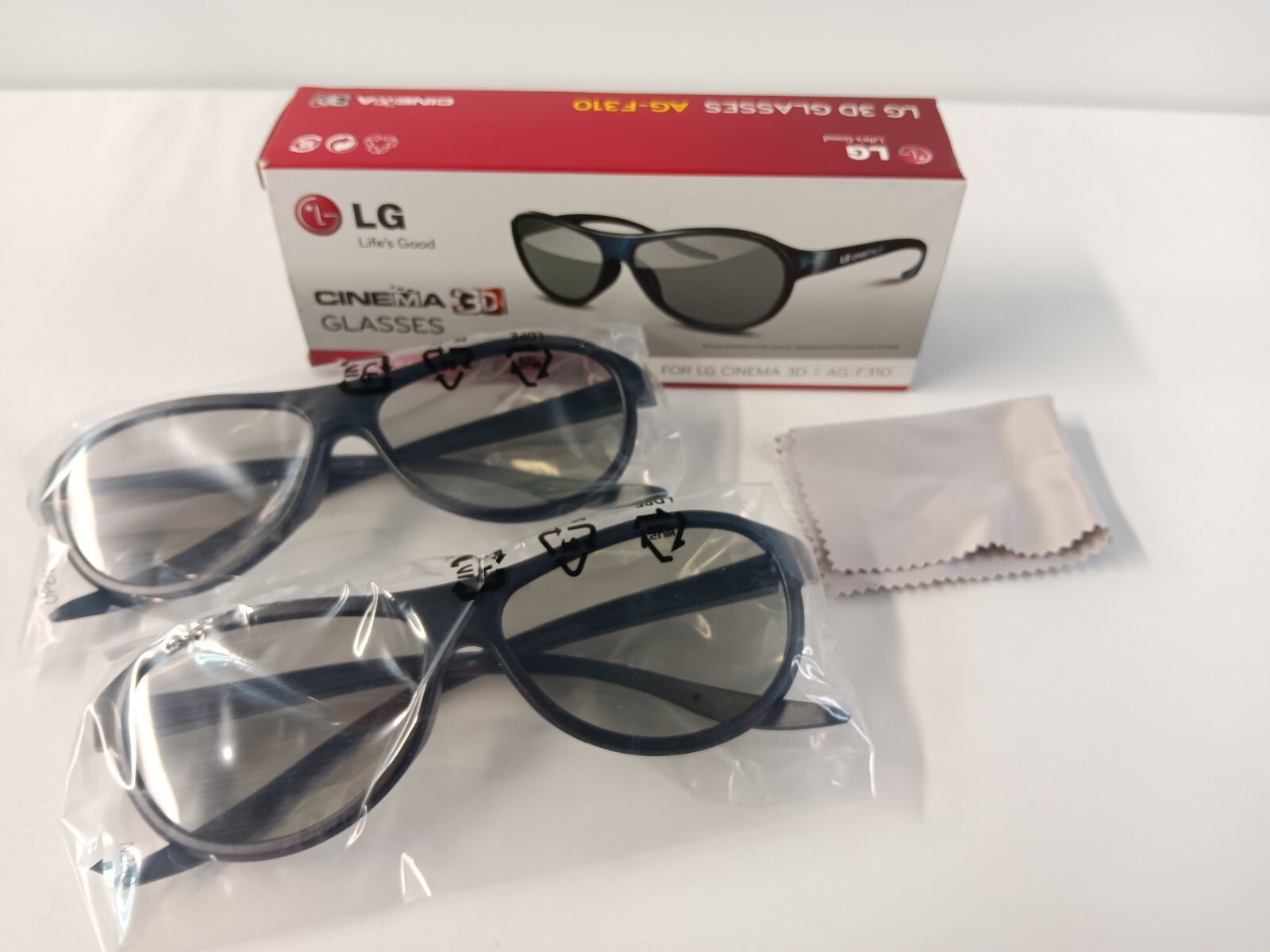 LG Cinema 3D Glasses (AG-F310) for LG Cinema 2 pair of glasses in box