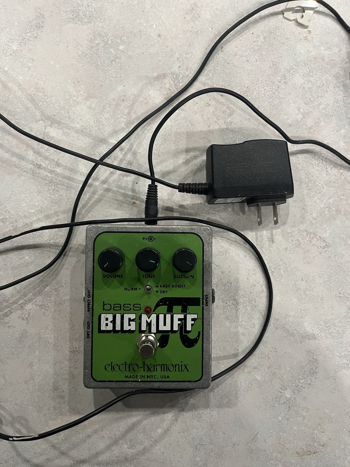Electro-Harmonix - Bass Big Muff Pi - NYC - Distortion Fuzz Guitar Effects Pedal
