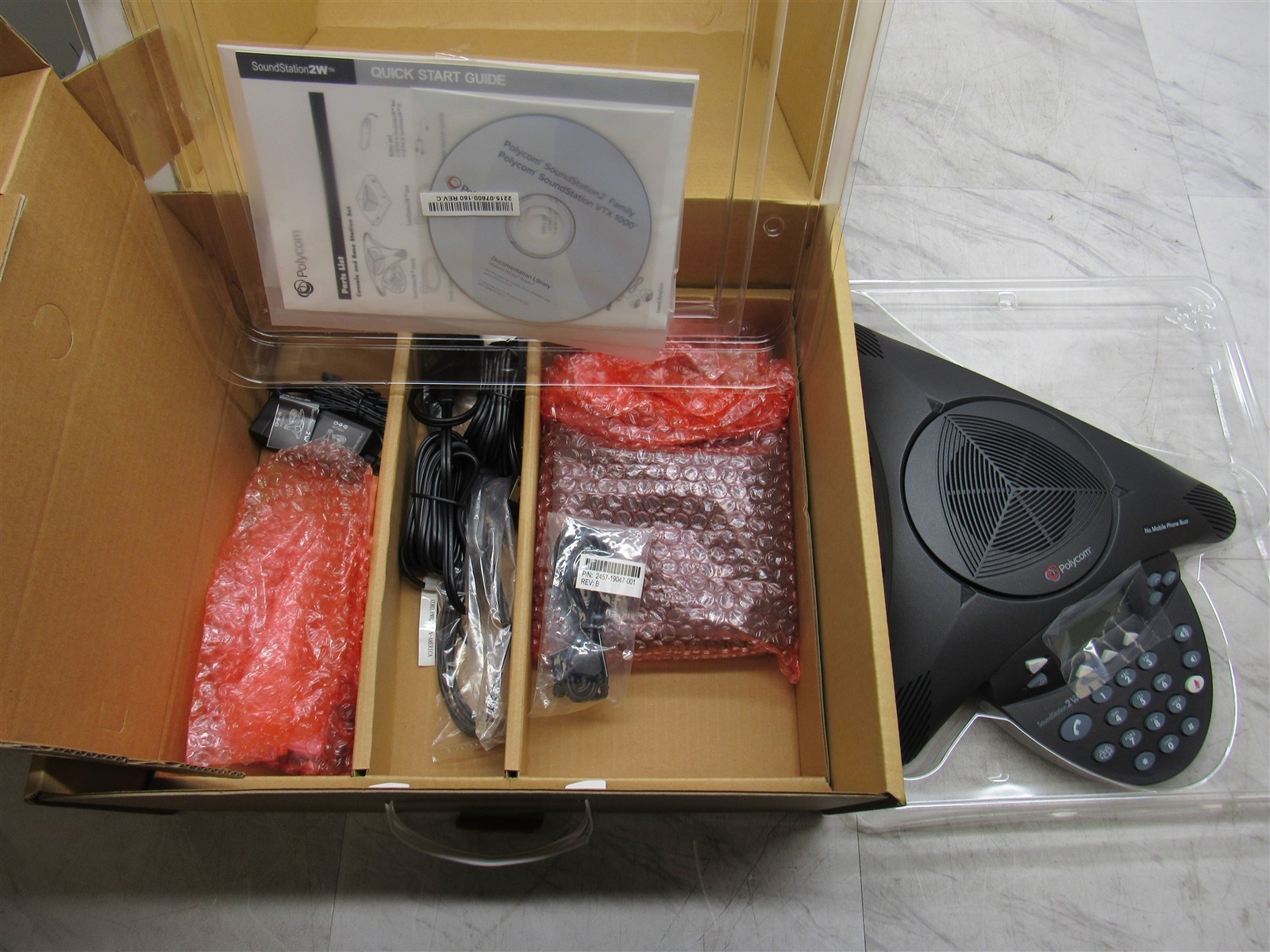 NEW Polycom SoundStation2 Conference Phone 2201-67880-160