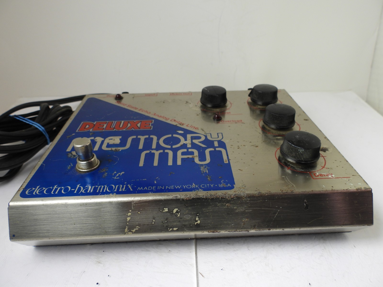 Vintage Electro Harmonix Deluxe Memory Man Echo Delay Effects Pedal BLUE FACE