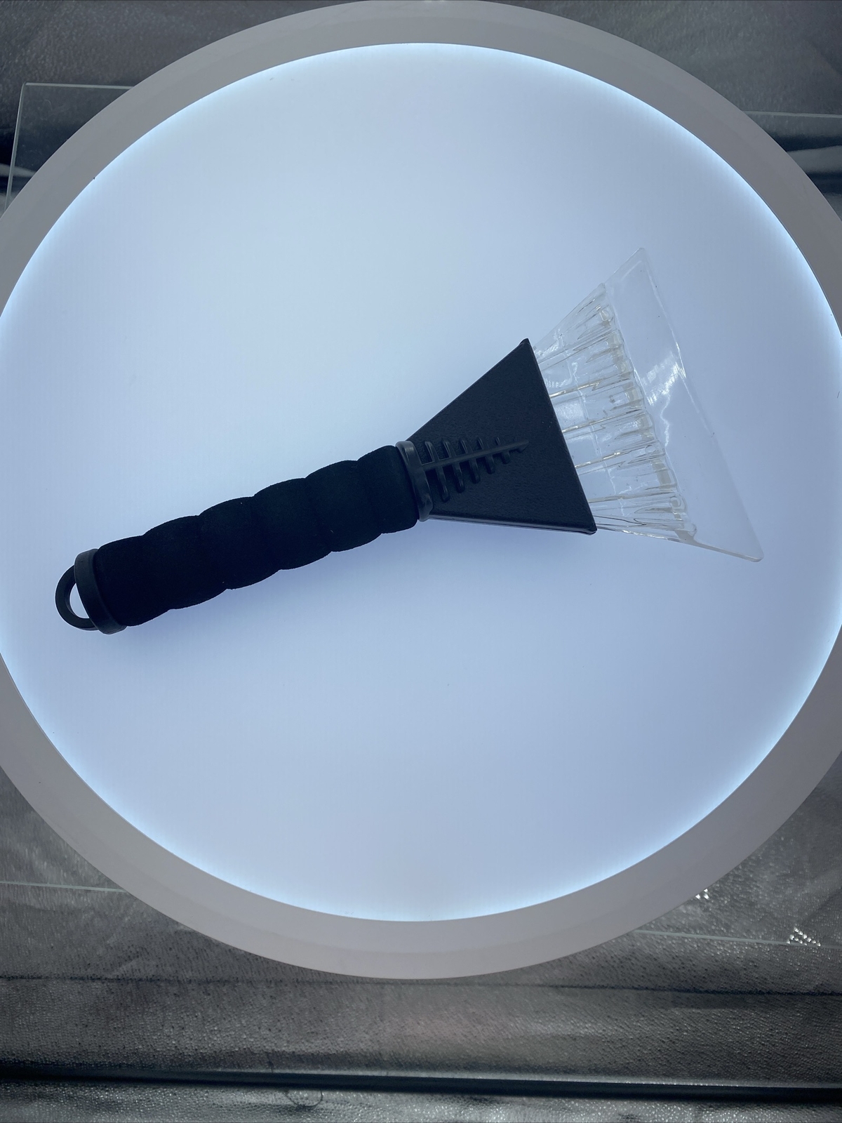 ice scraper windshield