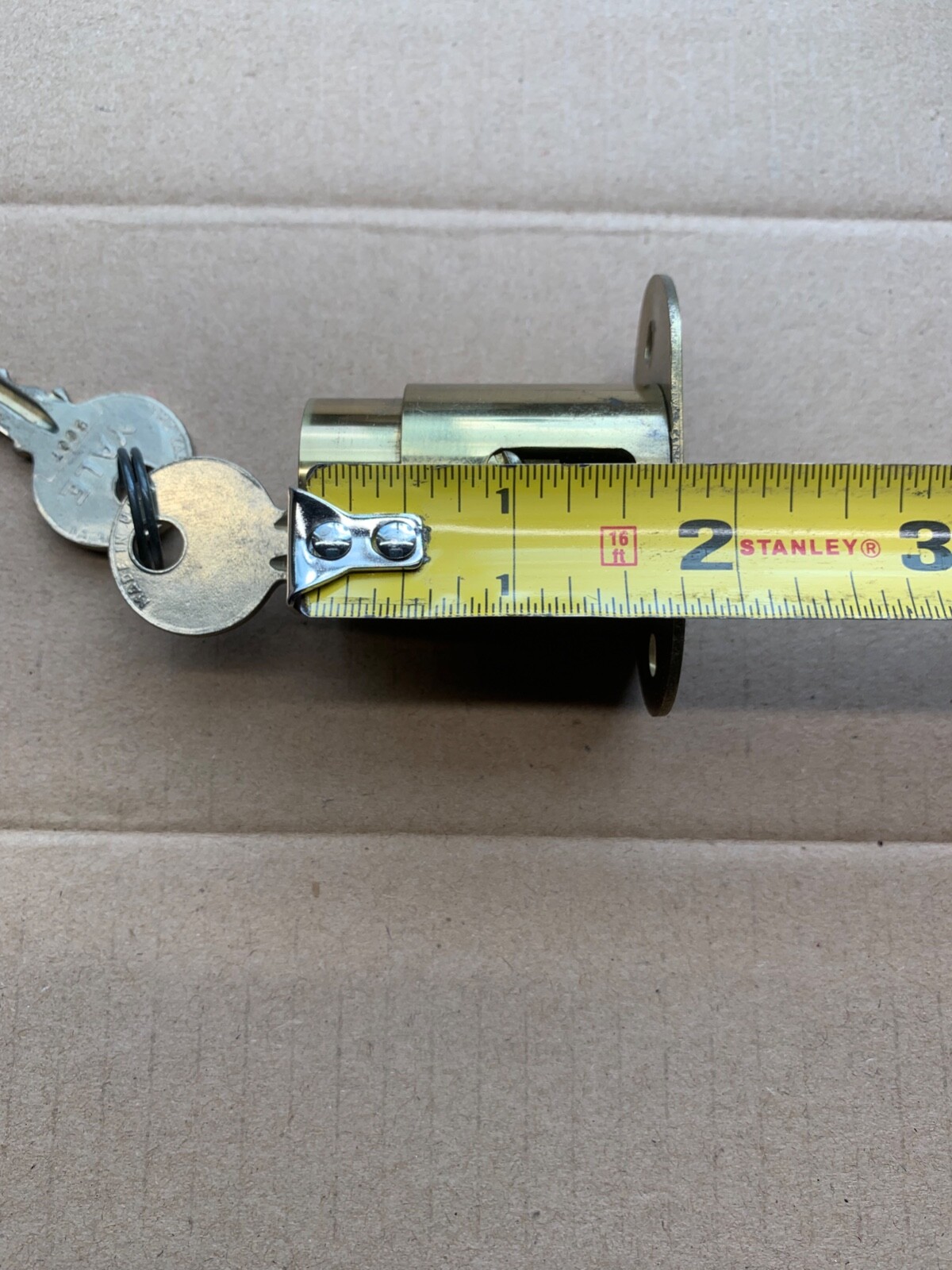 YALE DRAWER/DESK/ CABINET PUSH PLUNGER LOCK 1 1/8 INCH US3 (GOLD COLOR)
