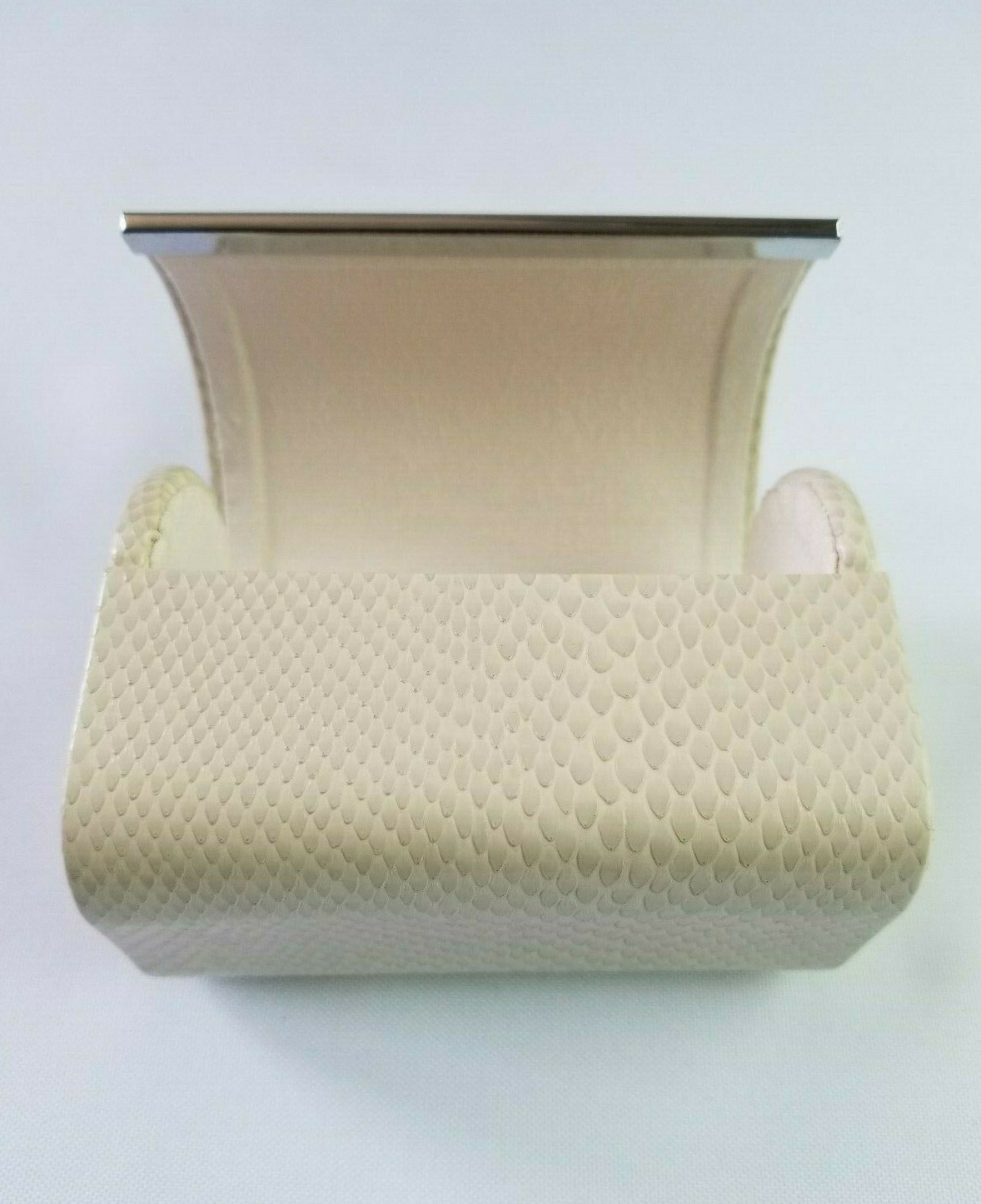 JIMMY CHOO BEIGE LIZARD PATTERN SMALL FOLDING SUNGLASS CASE WITH CLEANING CLOTH