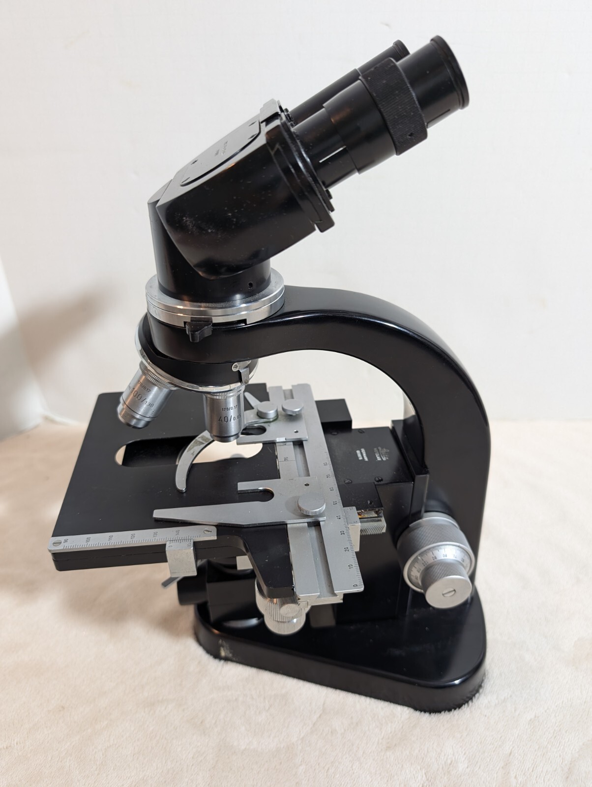 Leitz Wetzlar Binocular Microscope 4 Objectives Illuminator Case Manual Black