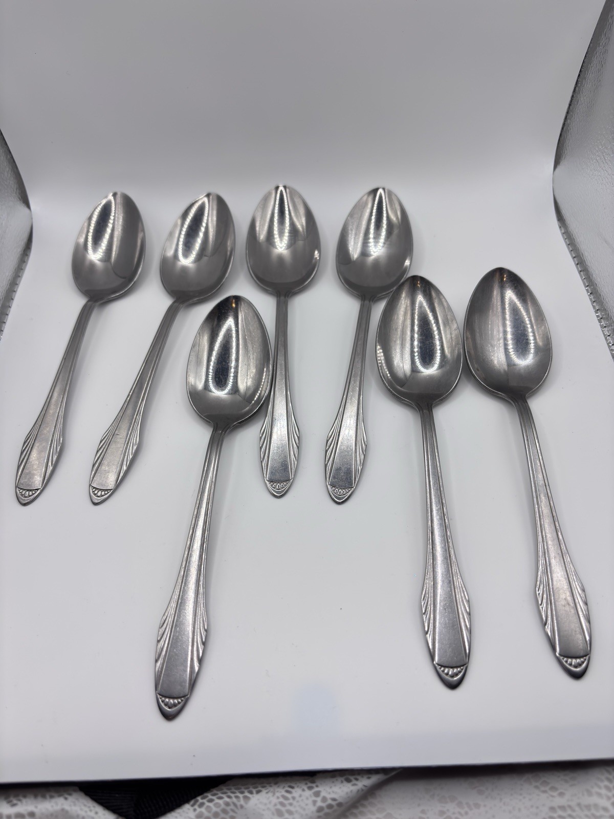 Vintage Stainless Steel Spoon Set 7 pcs All-Over Handle Pattern Silver Oneida