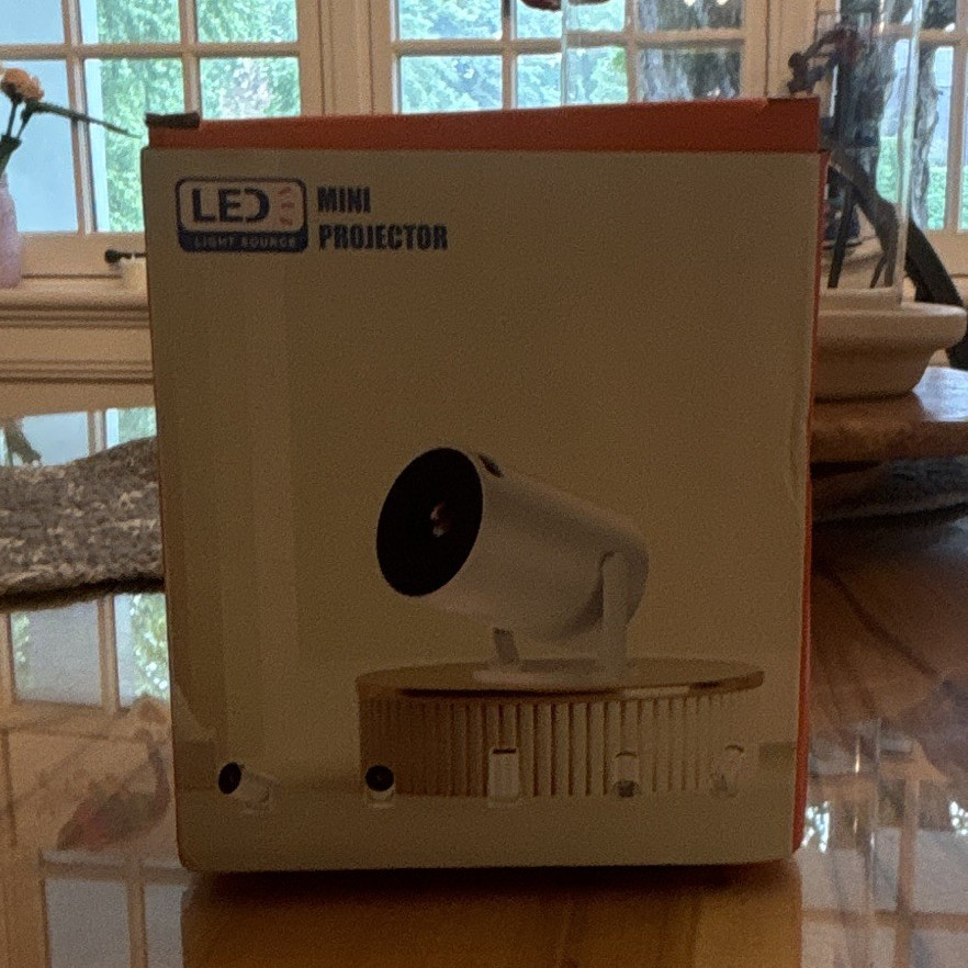 LED Mini Projector Portable Desktop, White w Remote, HDMI & USB