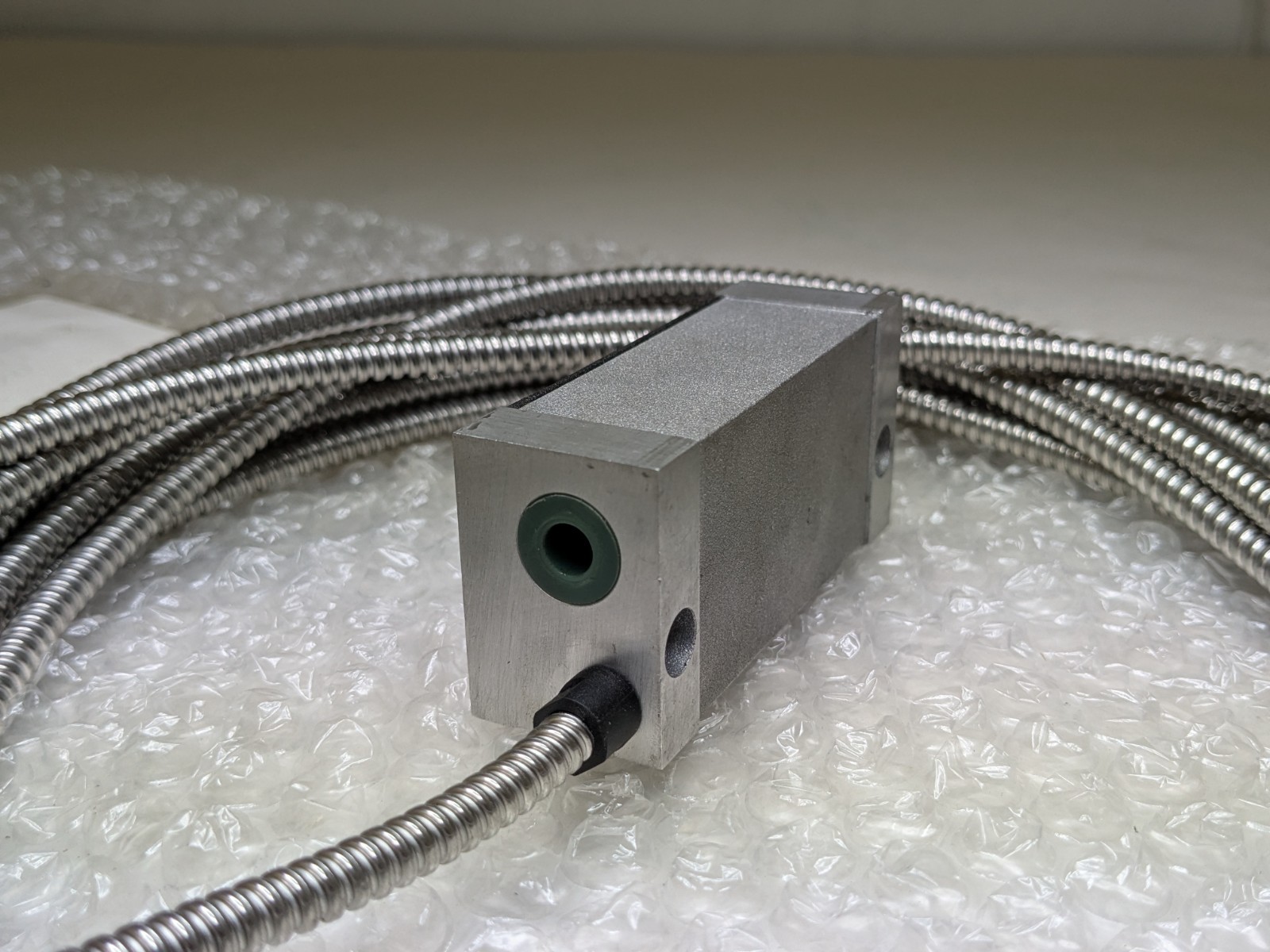 Newall Microsyn 300 Encoder Reader Head w/ Armored Cable M3001009D070
