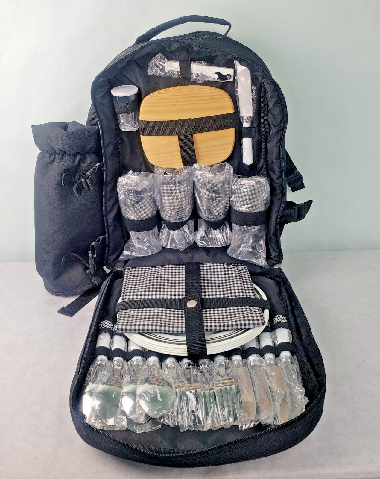 Outdoor Products 4 Person Setting Picnic Backpack