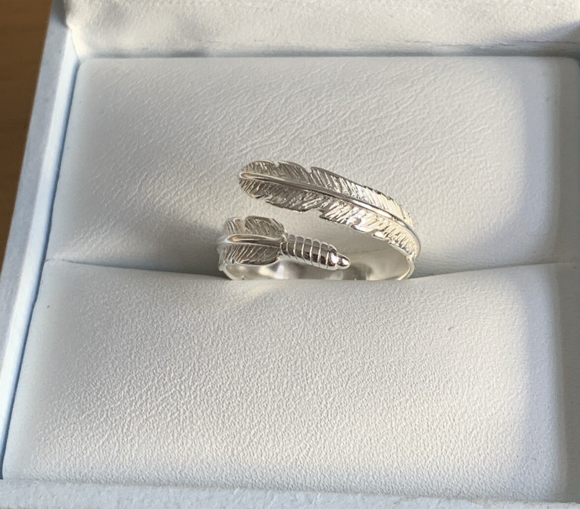 925 Silver Feather Design Band Ring Size N / / Fab Condition