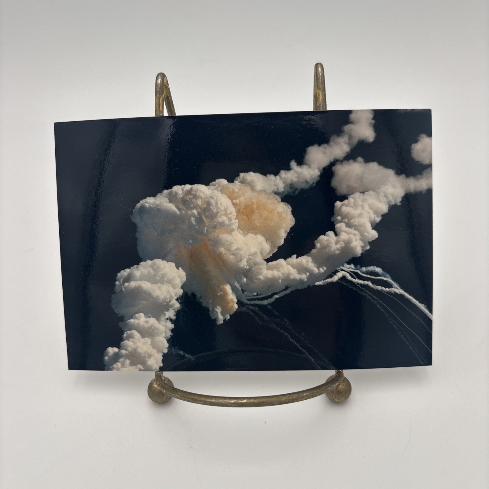 PHOTO AFTERMATH OF SPACE SHUTTLE CHALLENGER EXPLOSION 1986 3.5X5 FREE SHIP