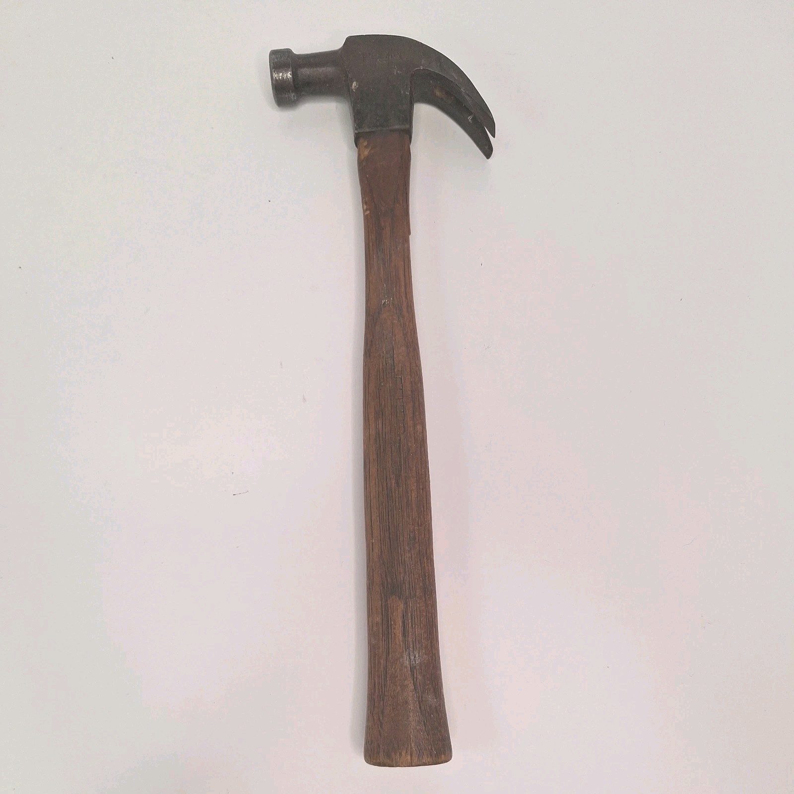 SMALL VTG PLUMB CLAW HAMMER, 10.5 OZ TOTAL WEIGHT, 7 OZ. HEAD (C2)