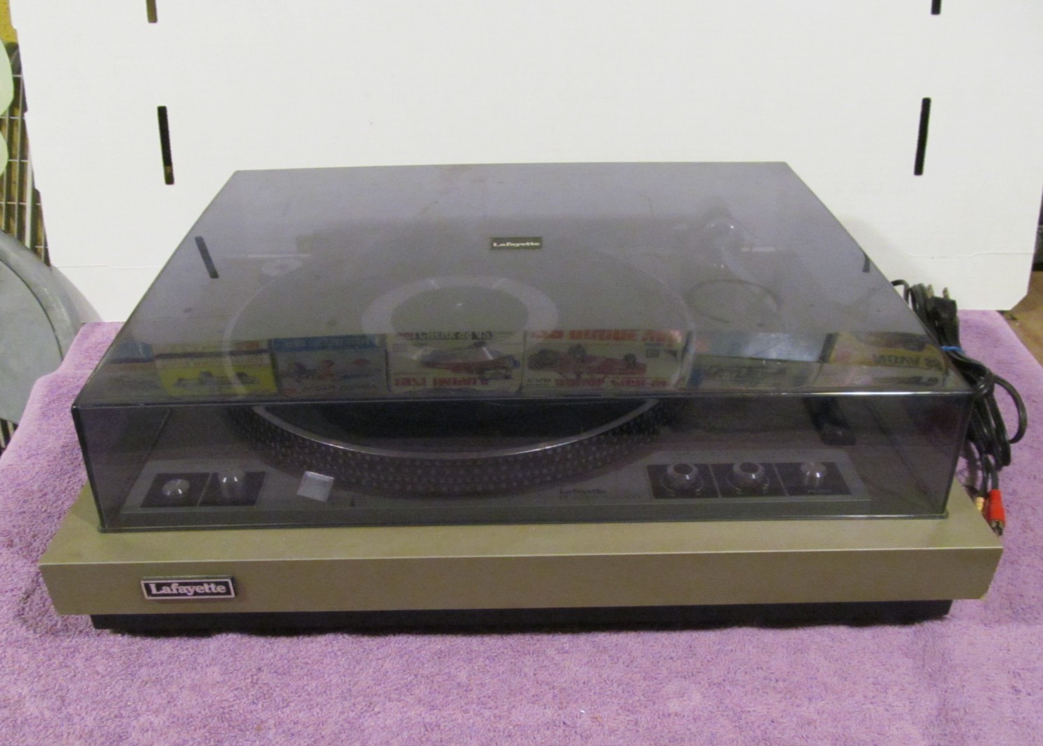1978 LAFAYETTE T-4000 Turntable Vintage Used Variable Speed Servo Controlled