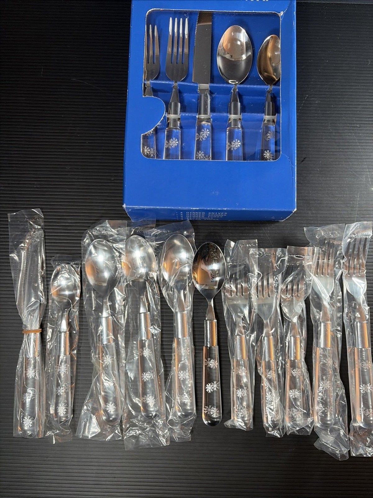 Stainless Clear Acrylic Handle w/Snowflakes Flatware Replacements 16 Pcs