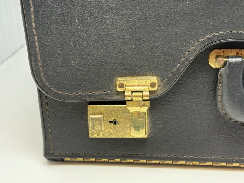 Stebco Vintage 1980s Hard Shell Computer Case Floppy Disk Pocket Brass Locks