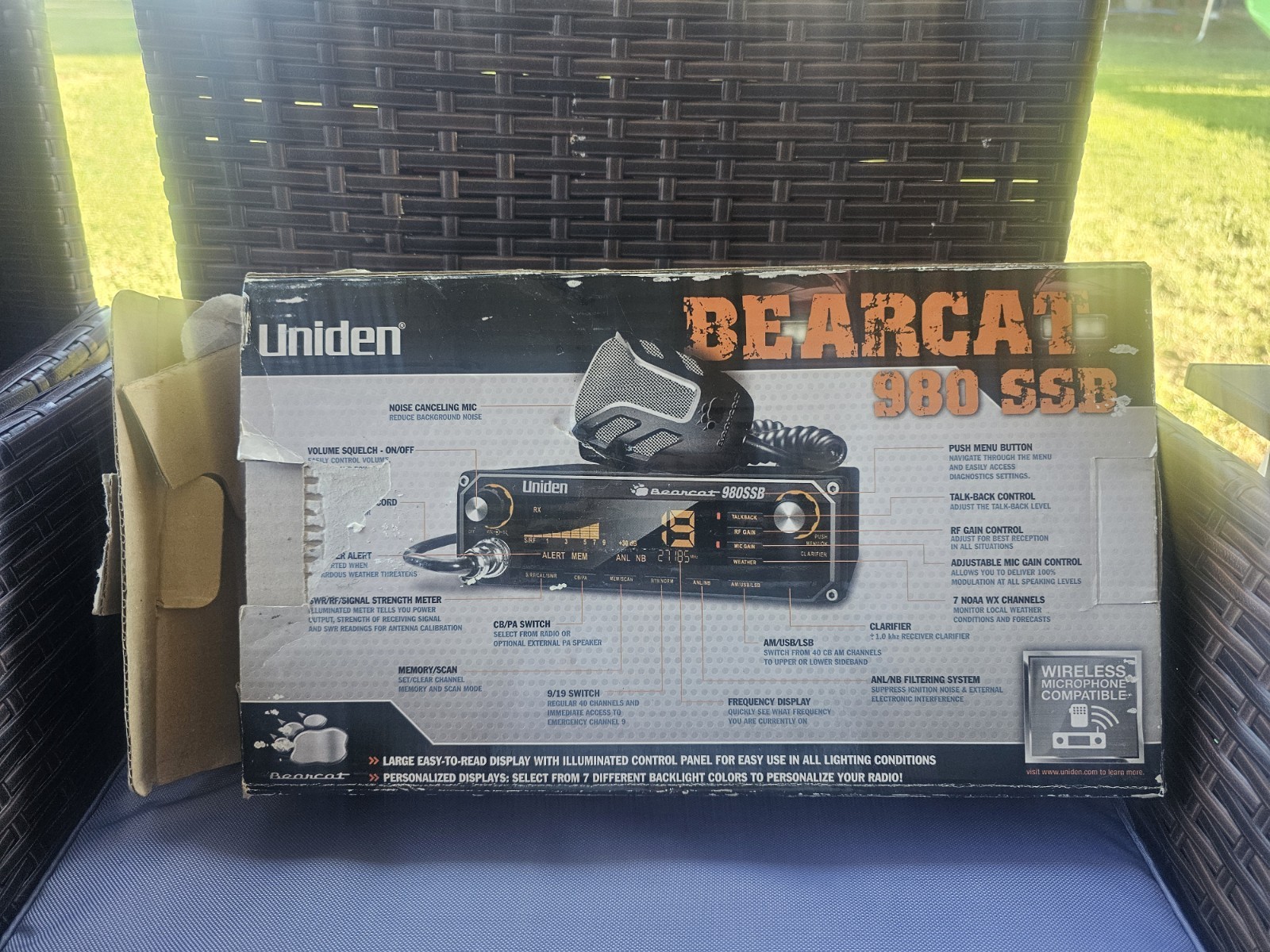 Uniden BEARCAT980 SSB In Original Box New Open Box Condition N2