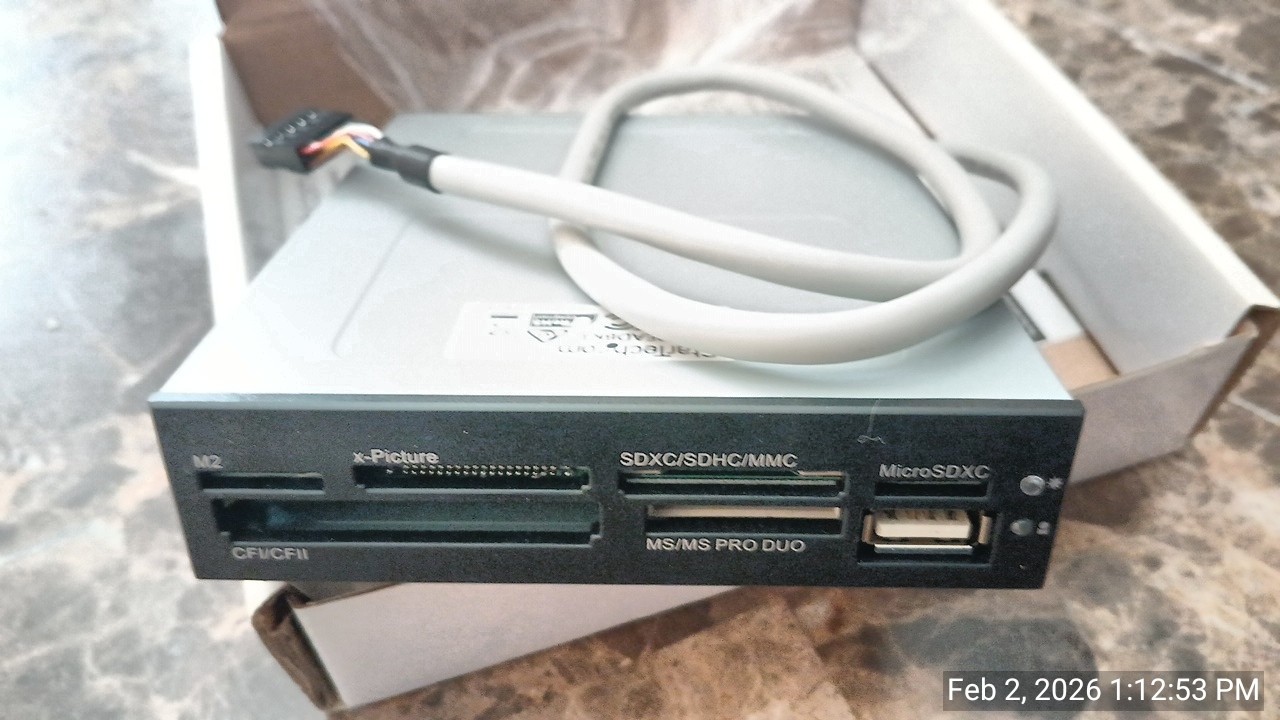 StarTech 35FCREADBK3 USB 2.0 Multi-Card Reader Writer SD microSD CF 9Pin Header