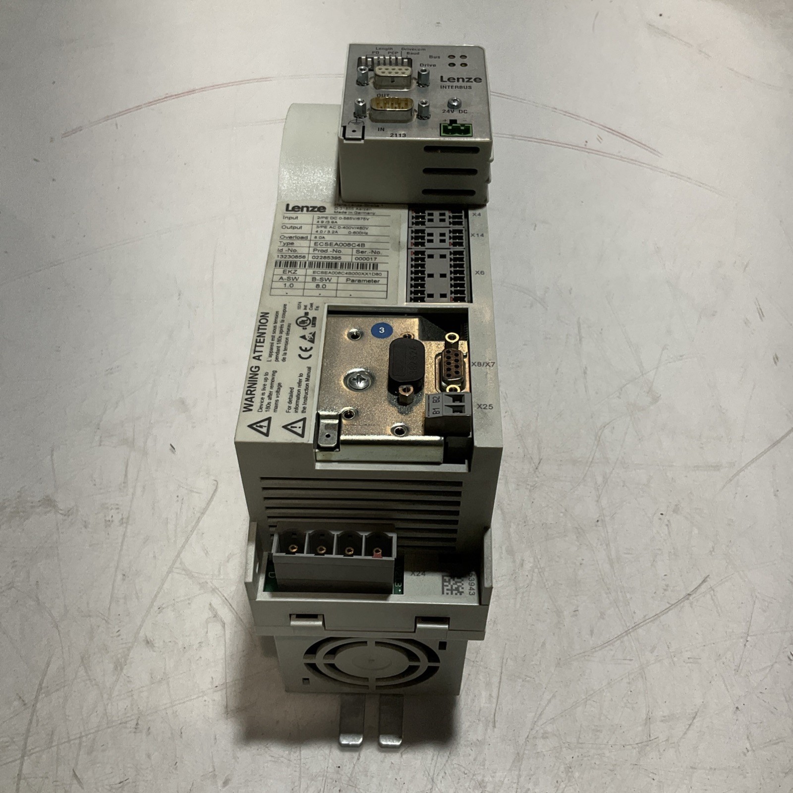 LENZE ECSEA008C4B SERVO DRIVE VARIABLE FREQUENCY CONTROLLER INVERTER XE25