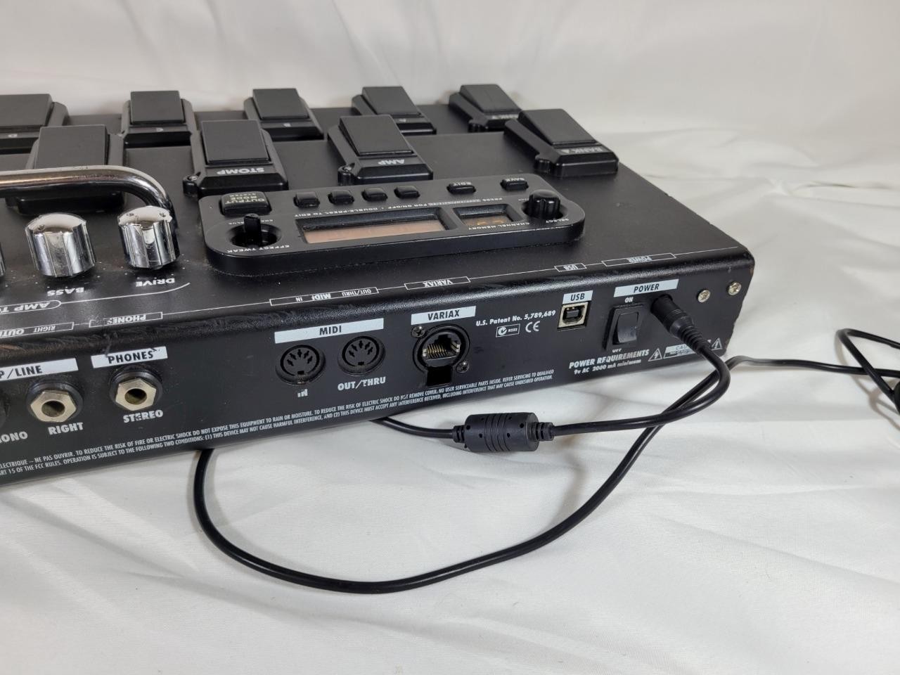 Line 6 POD XTLive Guitar Multi-Effects Amp Modeler Pedal Processor