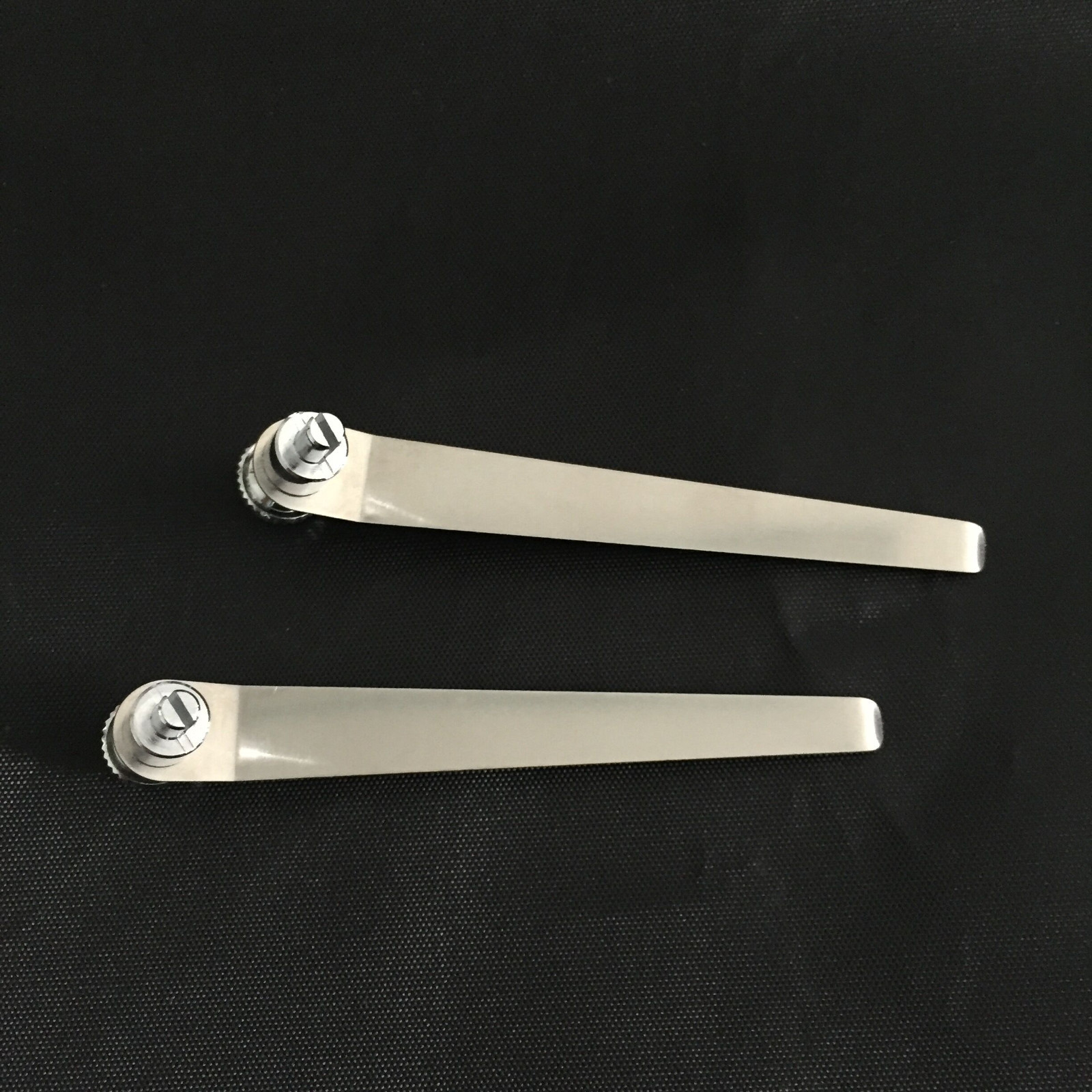 2 PCS 8.2cm Stereo Microscope Tablet Clip Slides Clip Stage Presser