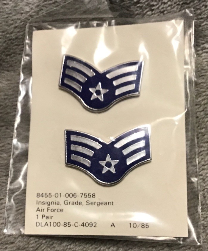 USAF US Air Force Senior Airman Rank Insignia Metal Pair Current Packaged