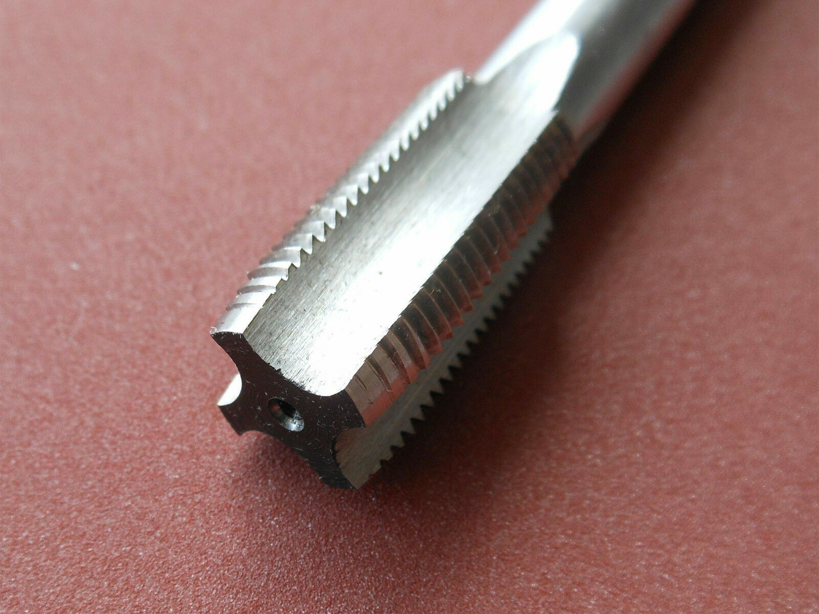 New 1pc 11/16-18UNS Left Hand Plug Tap Threading Tool for Machine