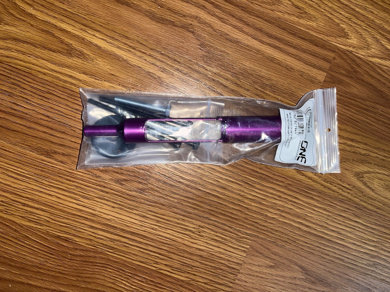 OneUp Components EDC Tool Threadless Carrier, Purple 1C0677prpl