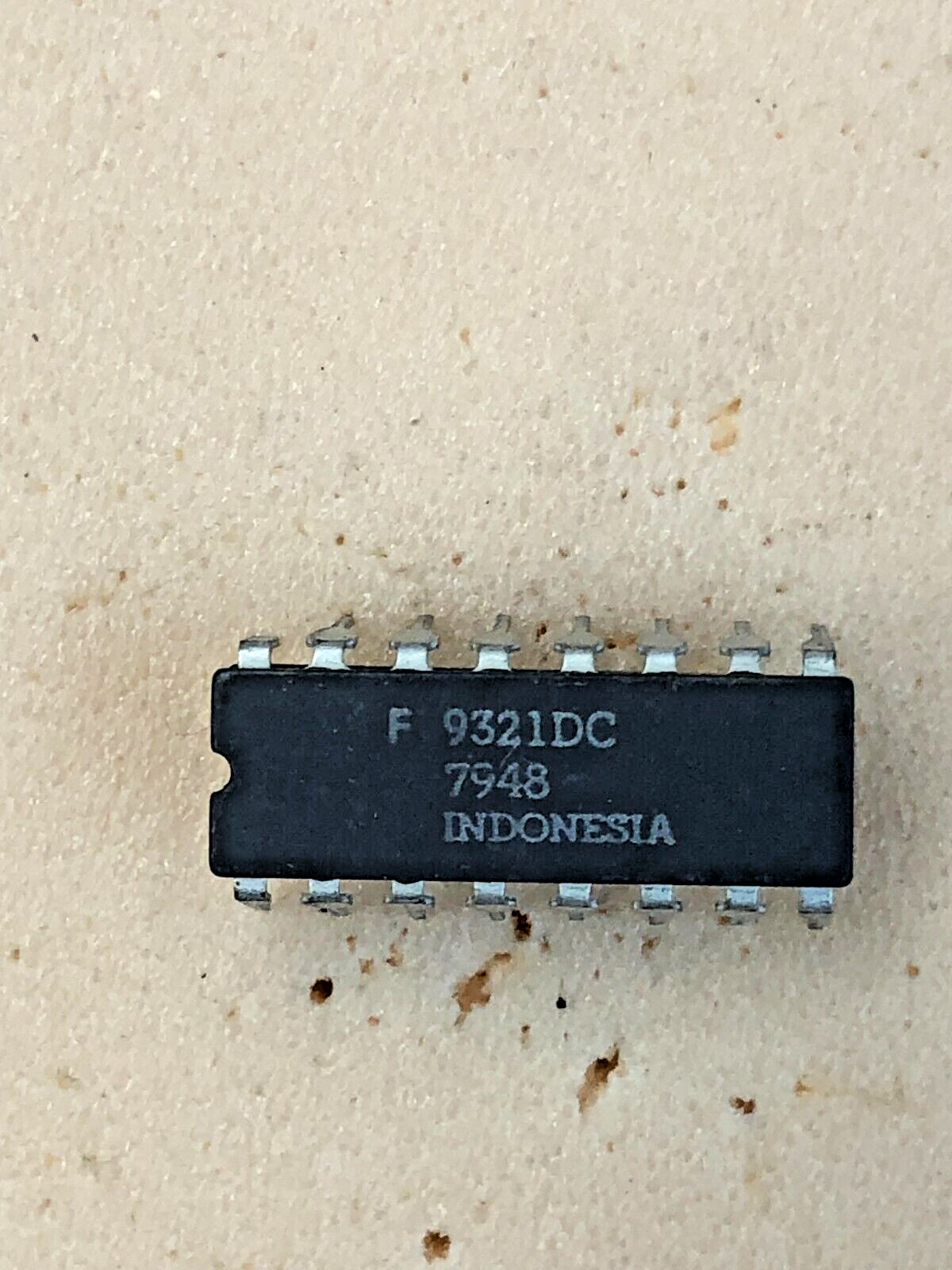 9321DC F9321DC  Integrated Circuit