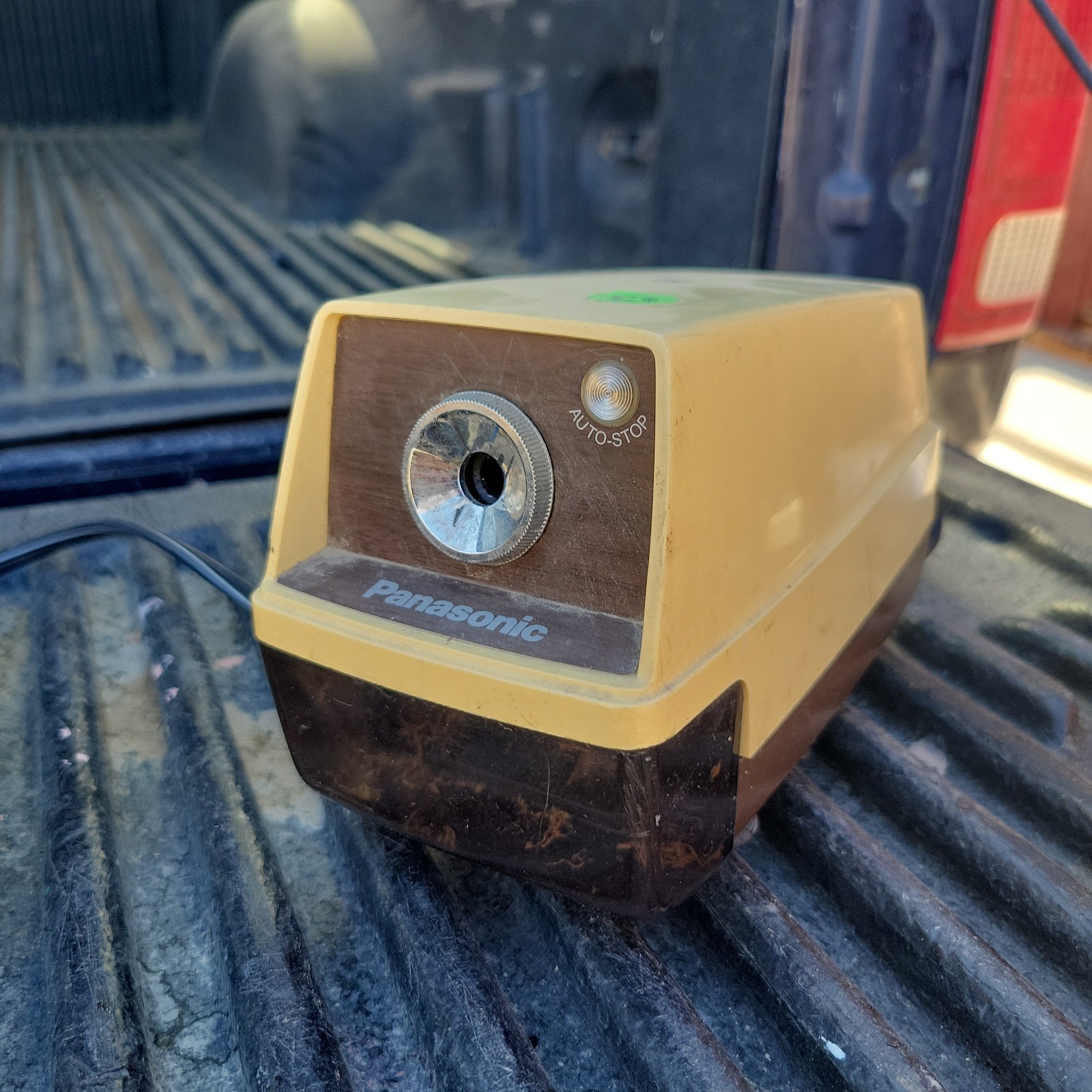Awesome Vintage Yellow Electric Pencil Sharpener Panasonic KP-33A