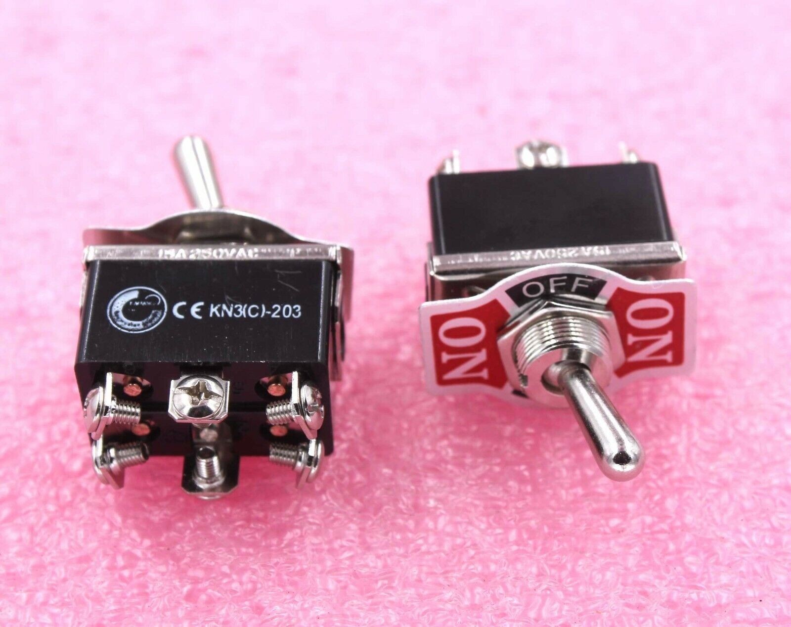 One DPDT C/OFF (ON/OFF/ON) Heavy Duty Toggfle Switch, 20AMPS @ 125VAC