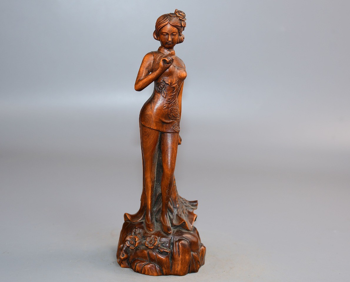 Exquisite Boxwood Phoenix Beauty Ornament