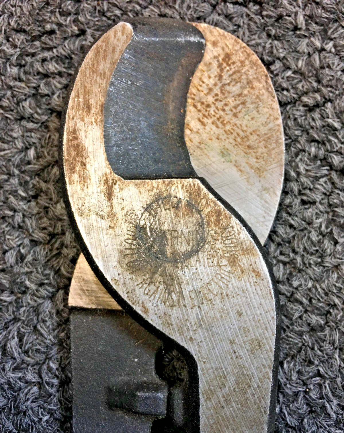 Klein Tools 9" High Leverage Cable Cutters 63050