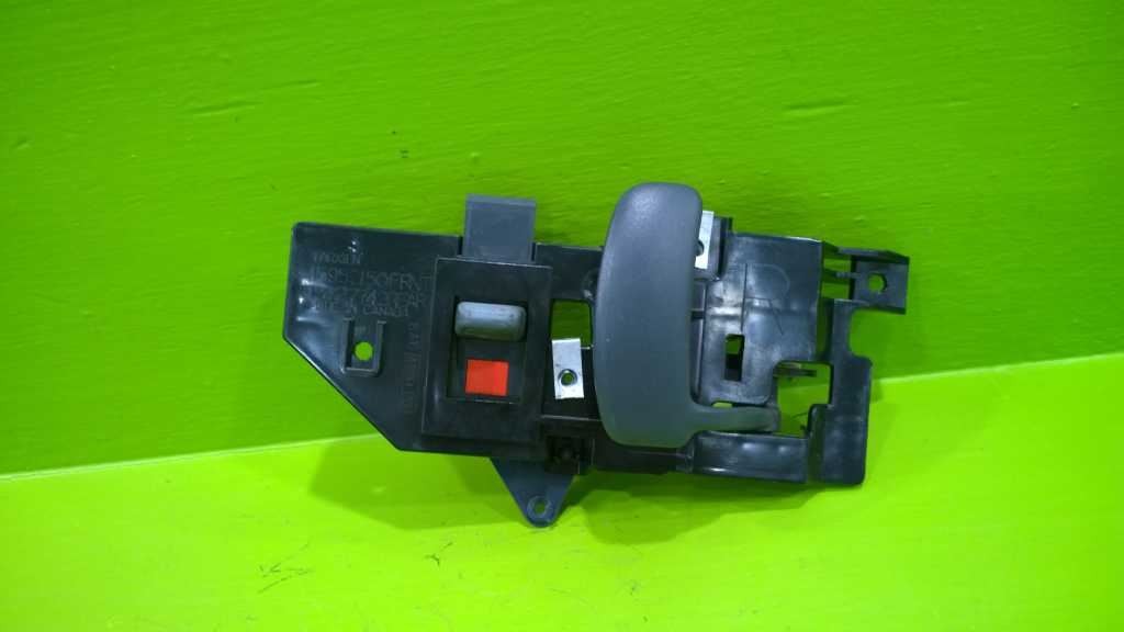 98 99 00 EXPRESS 4.3L PASSENGER RIGHT FRONT INTERIOR DOOR HANDLE + LOCK 2482-6
