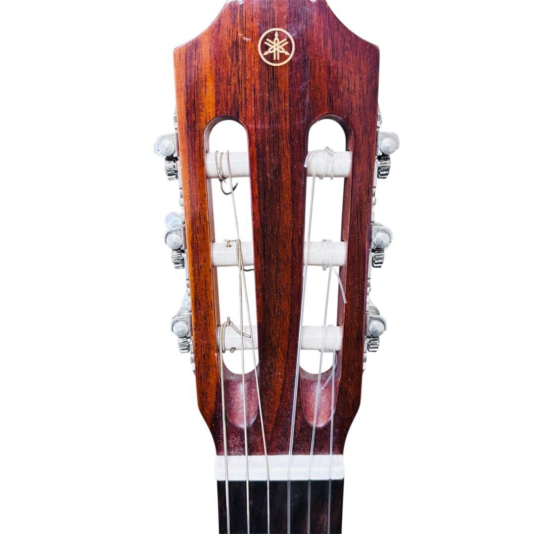 Yamaha CG142C Classical Guitar Solid Cedar Top With Case