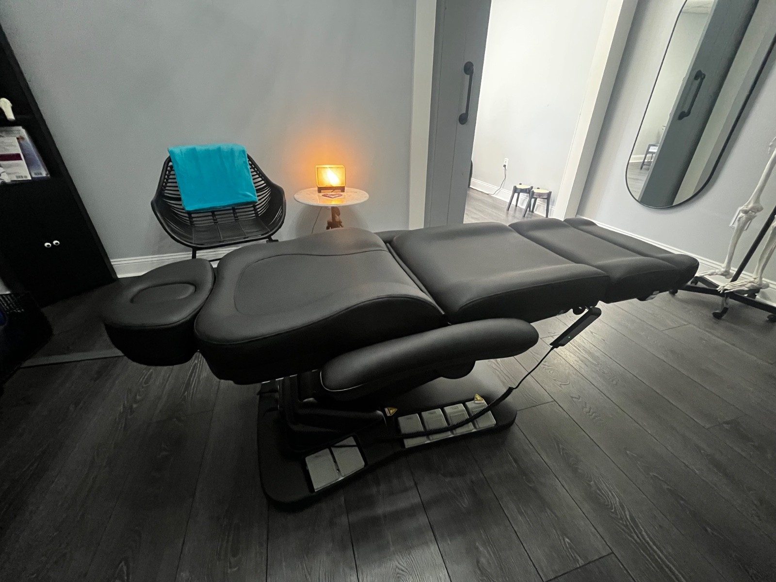 SkinAct HILUX ELECTRIC TREATMENT TABLE