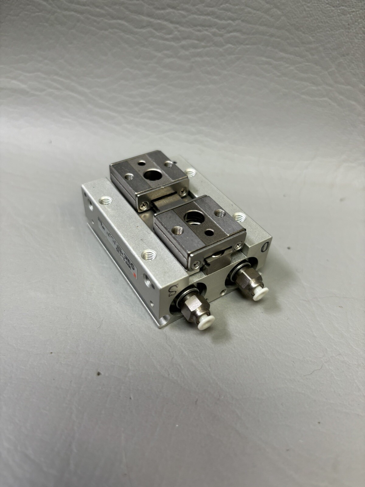 SMC MHF2-12D2 Air Gripper Cylinder
