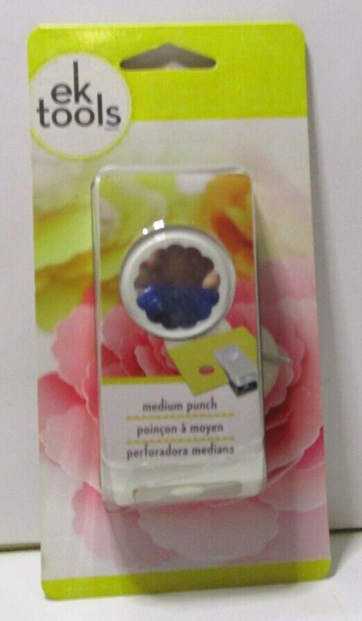 EK Success EK Tools Medium Scallop Circle Punch New in Package
