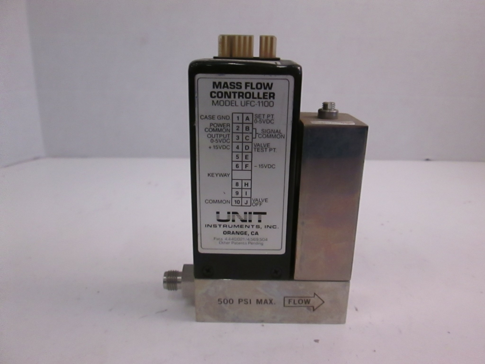 Unit UFC-1100 Mass Flow Controller, SiH4, .5 SLM, Used