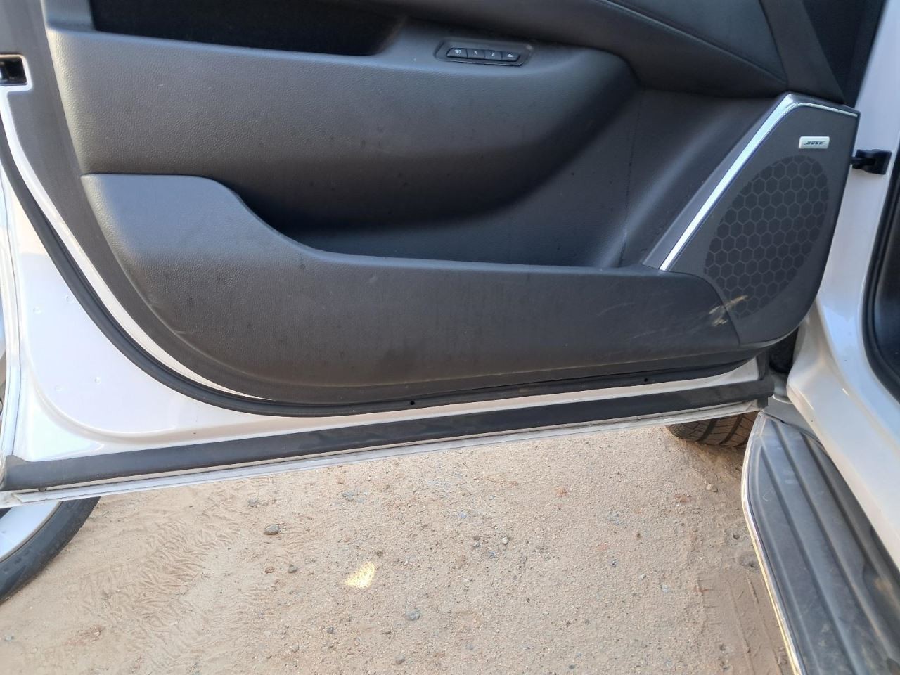 ESCALAESV 2016 Glove Box 4784424