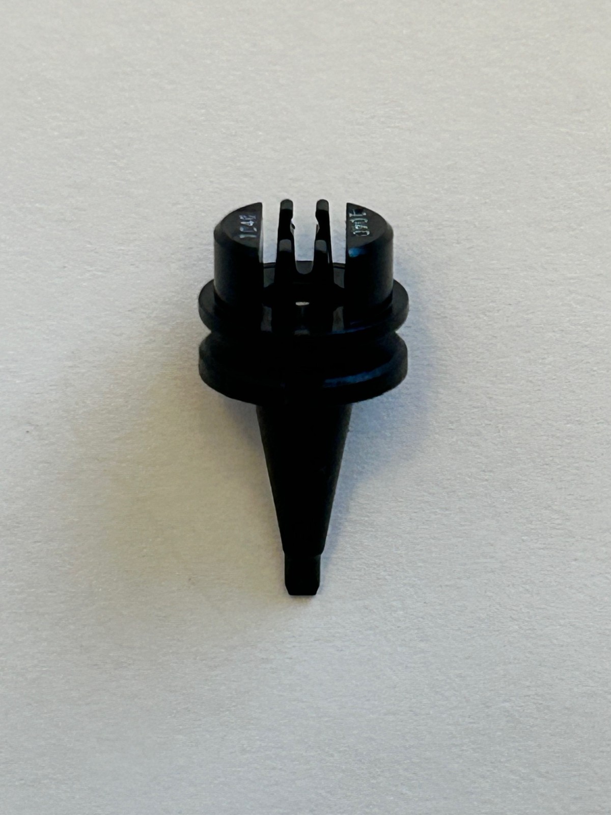 Universal Instruments Nozzle 1040 Pick and Place Component