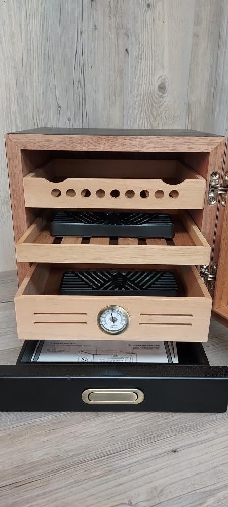 COOL KNIGHT HUMIDOR (PSN041551)