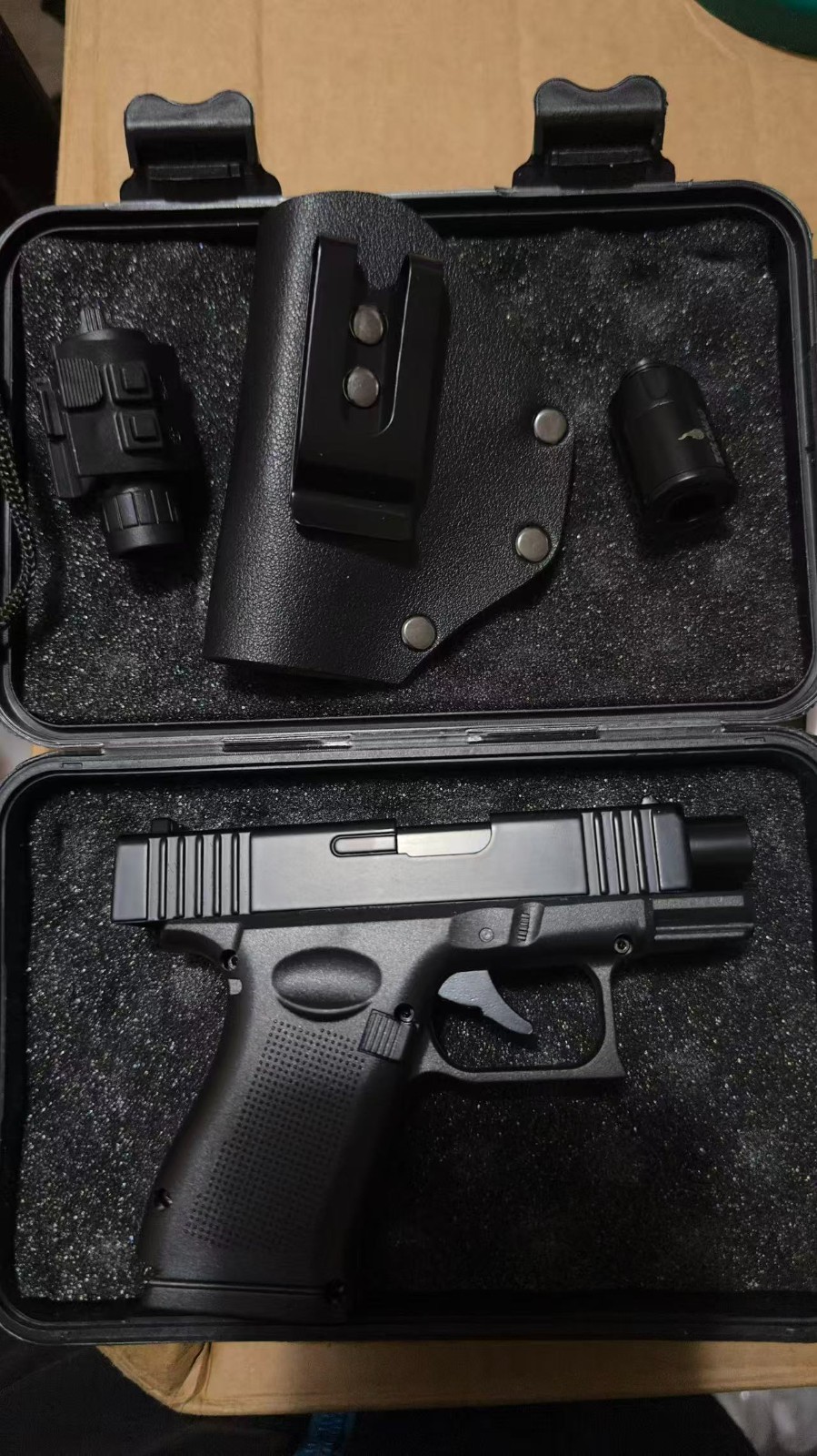 gun lighter black