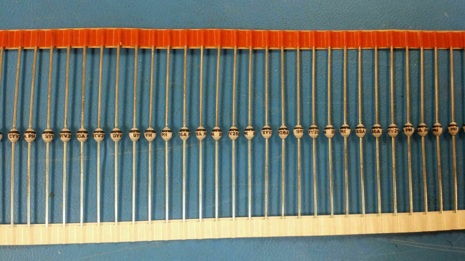 (25 PCS) BYV26A PHILIPS ULTRA FAST RECOVERY RECTFR 200V 1A 2PIN SOD-57