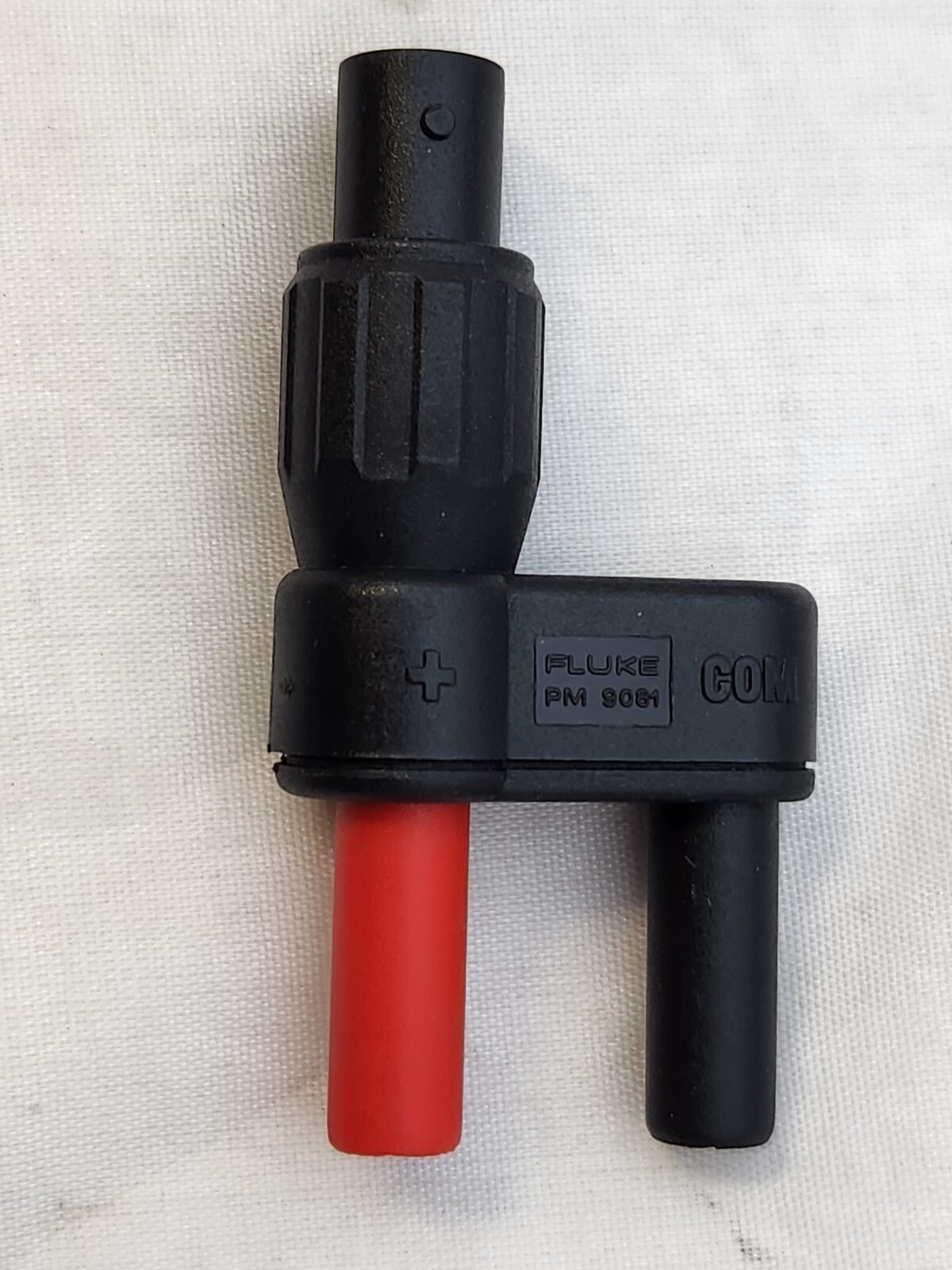 Fluke PM9081 Female BNC Adapter-to-Male Dual Banana Jack, 4mm, USED!
