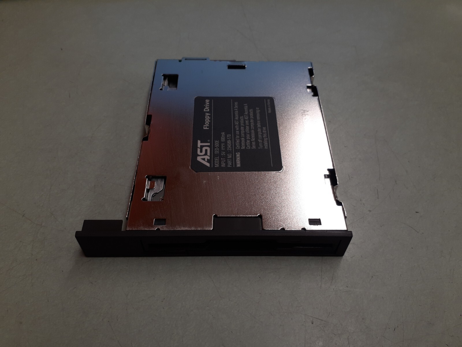AST SED-500E Floppy Drive 234589-170 - Black Bezel