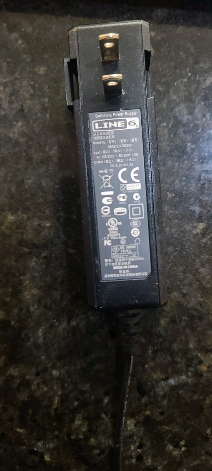 Line 6 Amplifi FX100 Guitar Effects Pedal With Bluetooth