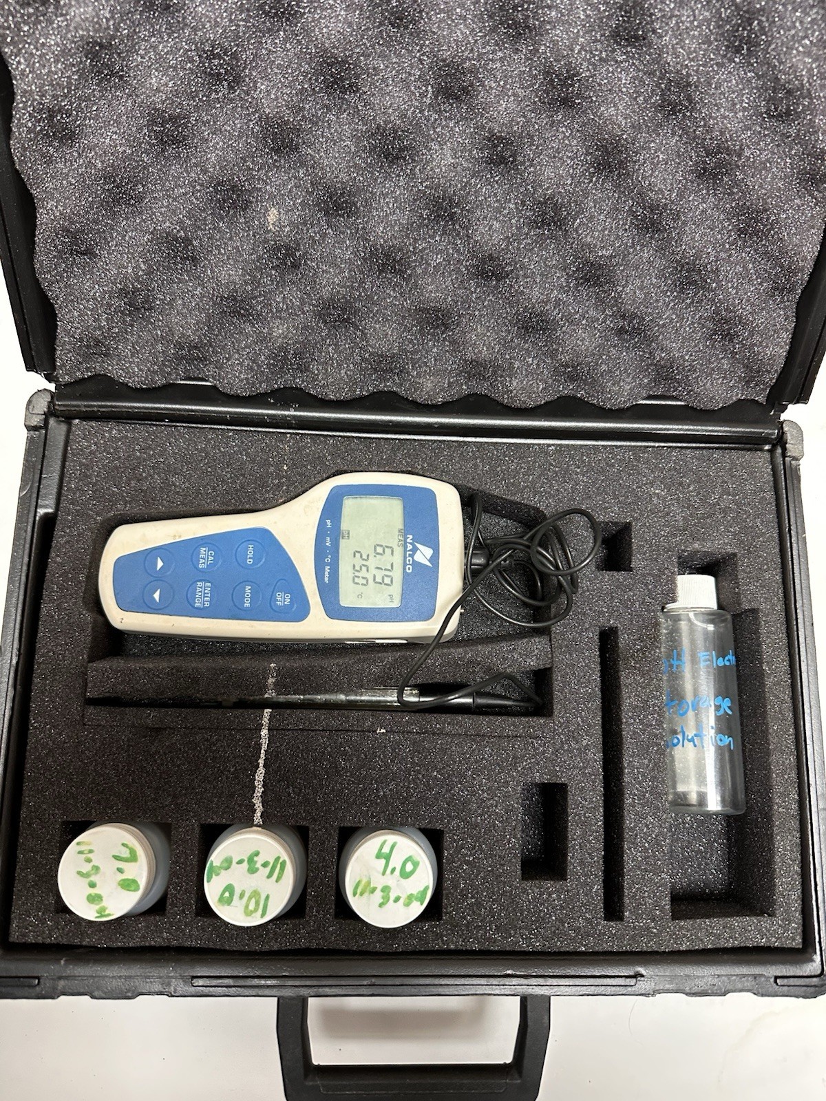 Oakton pH Meter With Case