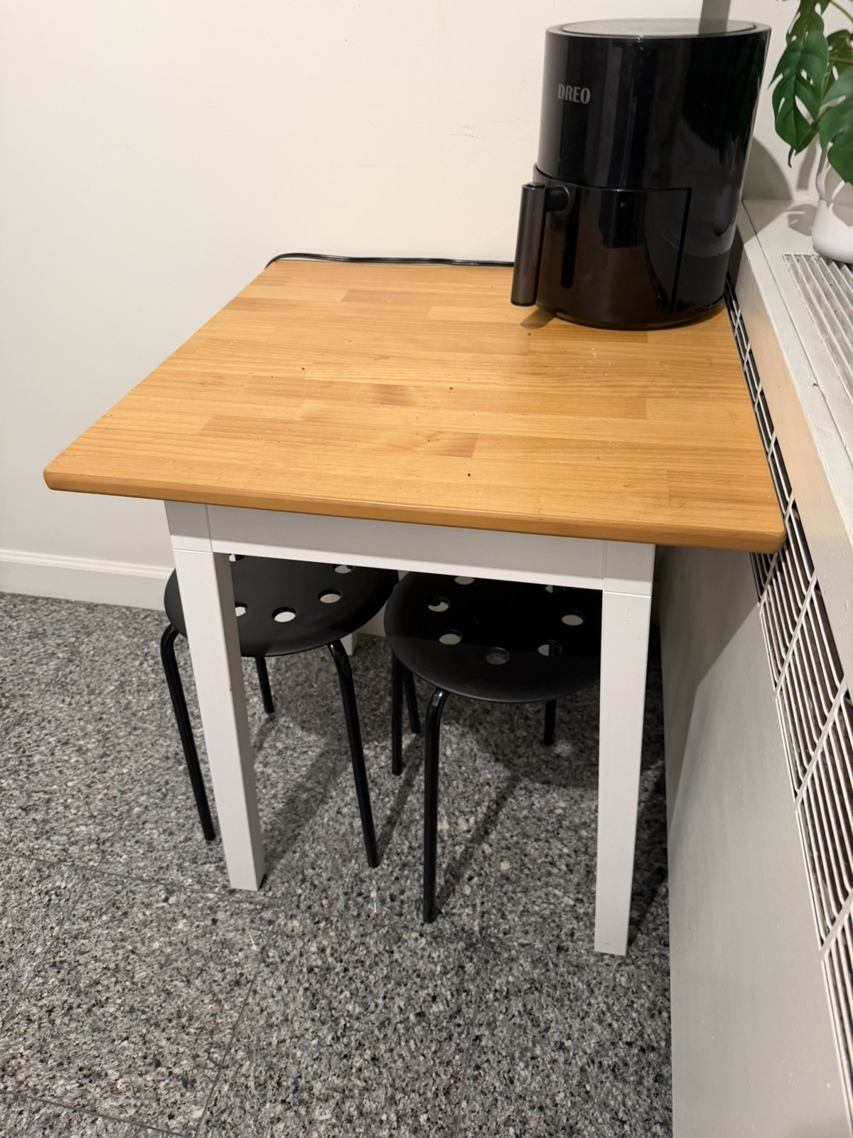 Ikea Wood White Small Side Kitchen Dining Table with 2 Black Stools Set